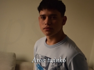 Aron_twink6