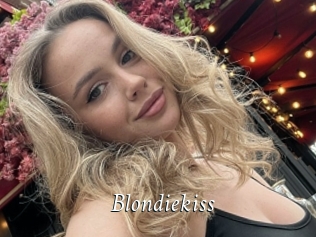 Blondiekiss