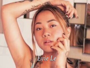 Evie_Le