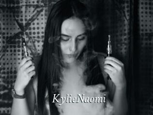 KylieNaomi