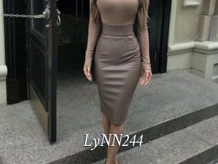 LyNN244