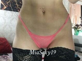 MiaSexy19