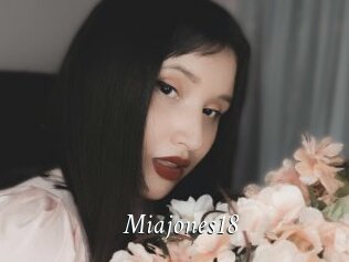 Miajones18