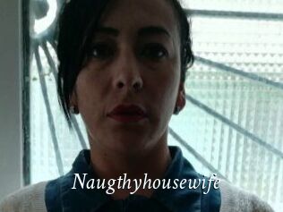 Naugthy_housewife