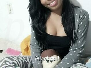 Nicolette1