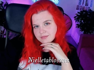 Nielletablossom