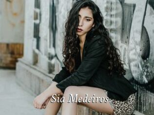 Sia_Medeiros