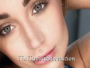 TiaTaylorBabestation