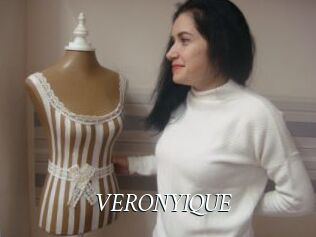 VERONYIQUE